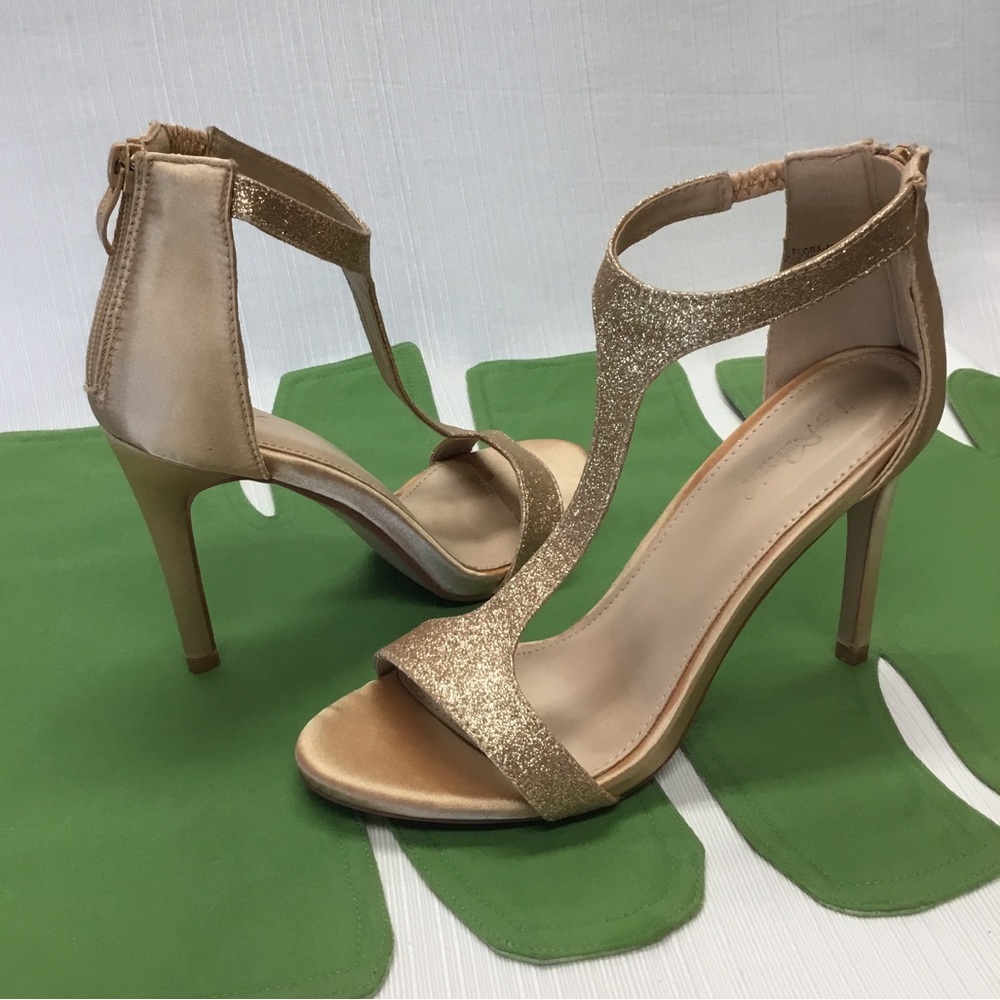 Lov Mark New Beautiful Heels.